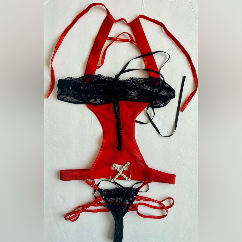Black and Red Cutout Teddy